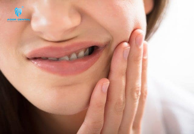 Lấy tủy răng bị đau nhức chút ít nhưng sẽ giảm dần và biến mất sau thời gian ngắn